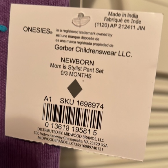 ONESIES Mom is Stylist Pant Set 😊 - Picture 6 of 8